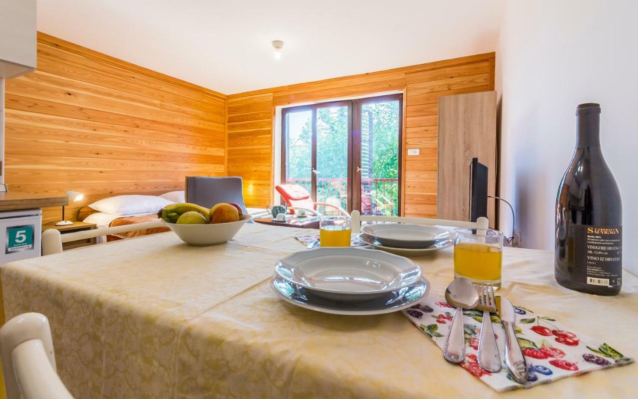 Studio Apartment Meden Pomer Ngoại thất bức ảnh